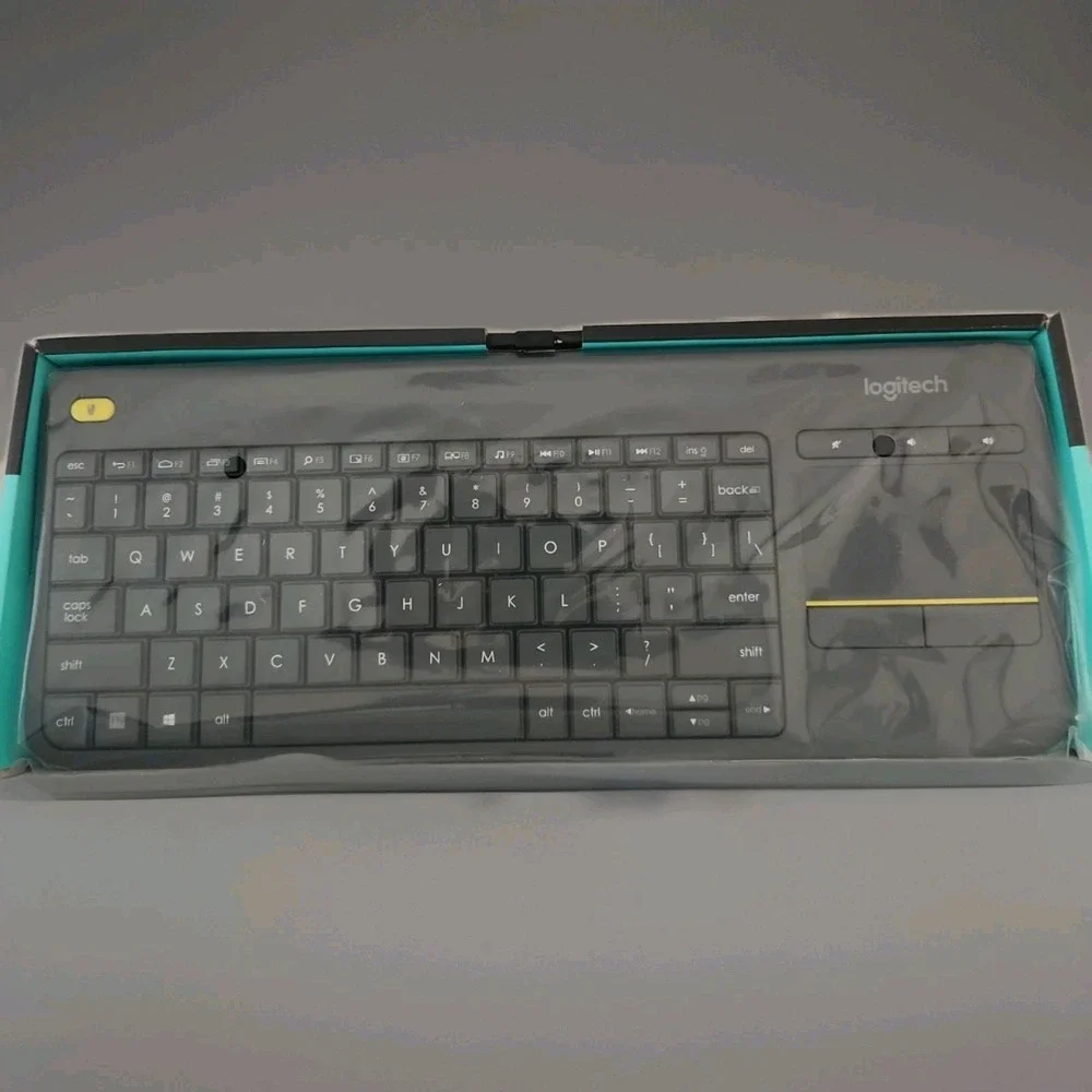 New Logitech Wireless Compact Touch Keyboard Media K400 Plus Mouse Pad Black